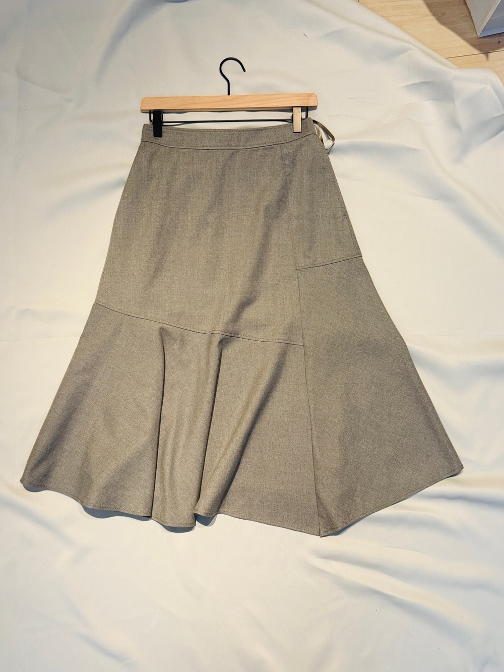 JW ANDERSON UNIQLO SIZE 6, A LINE SWING SKIRT, GRAY